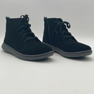 CLARKS Booties Women's Size 9.5 Black Step Move Lift High-Top Cloud Steppers